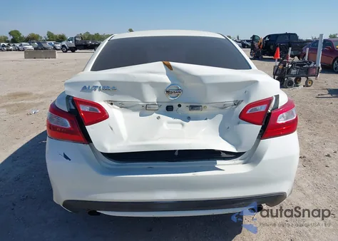 2017 Nissan Altima 2.5 S z USA, uszkodzony, nr VIN 1N4AL3AP1HN341906